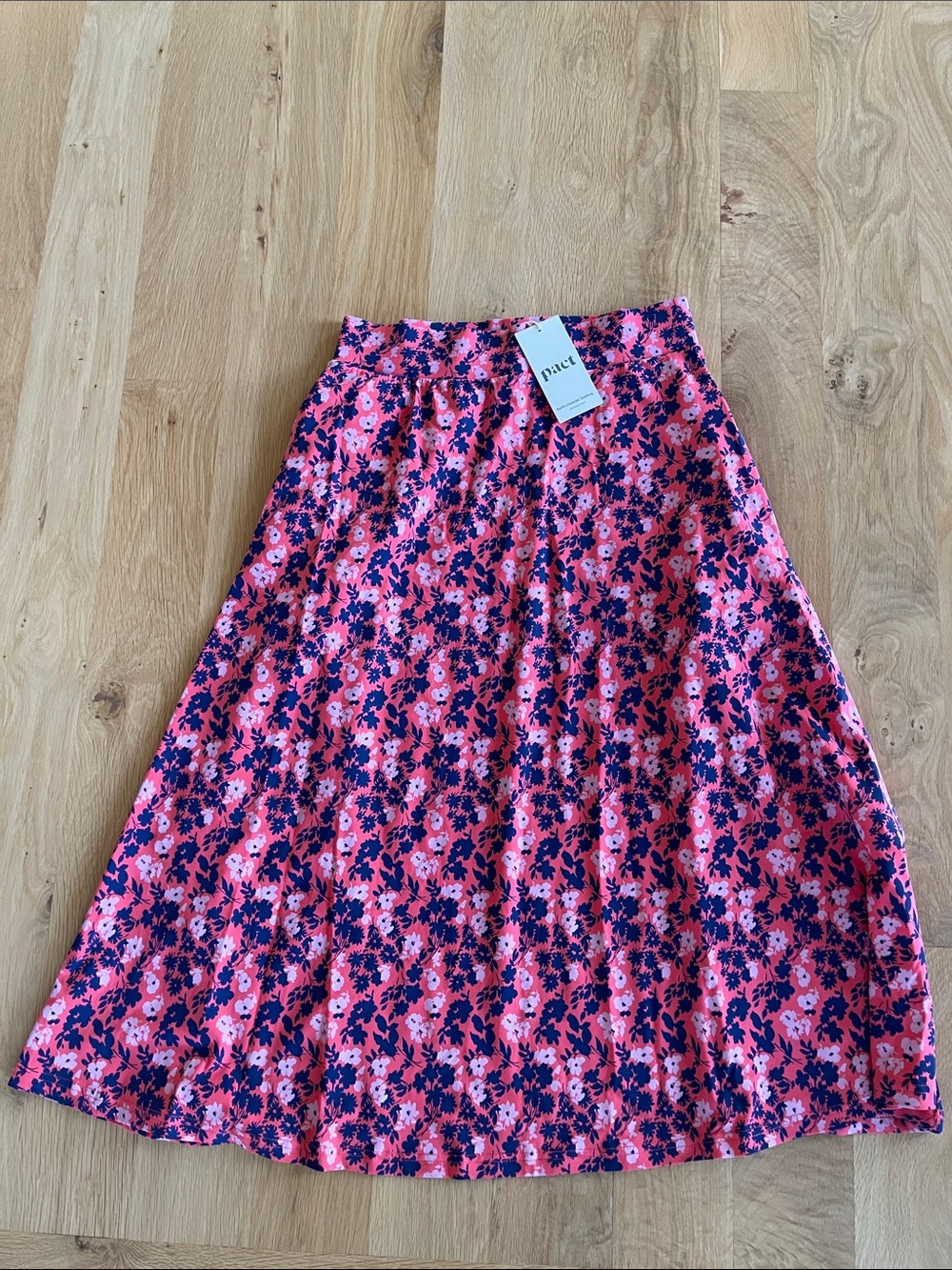 NWT PACT organic Floral A-Line Midi Skirt. Size M